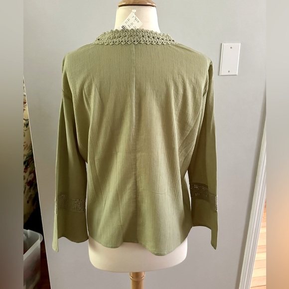 J Crew 3/4 sleeve gauze shirt. Perfect summer weight! Size M. NWT - Picture 2 of 3